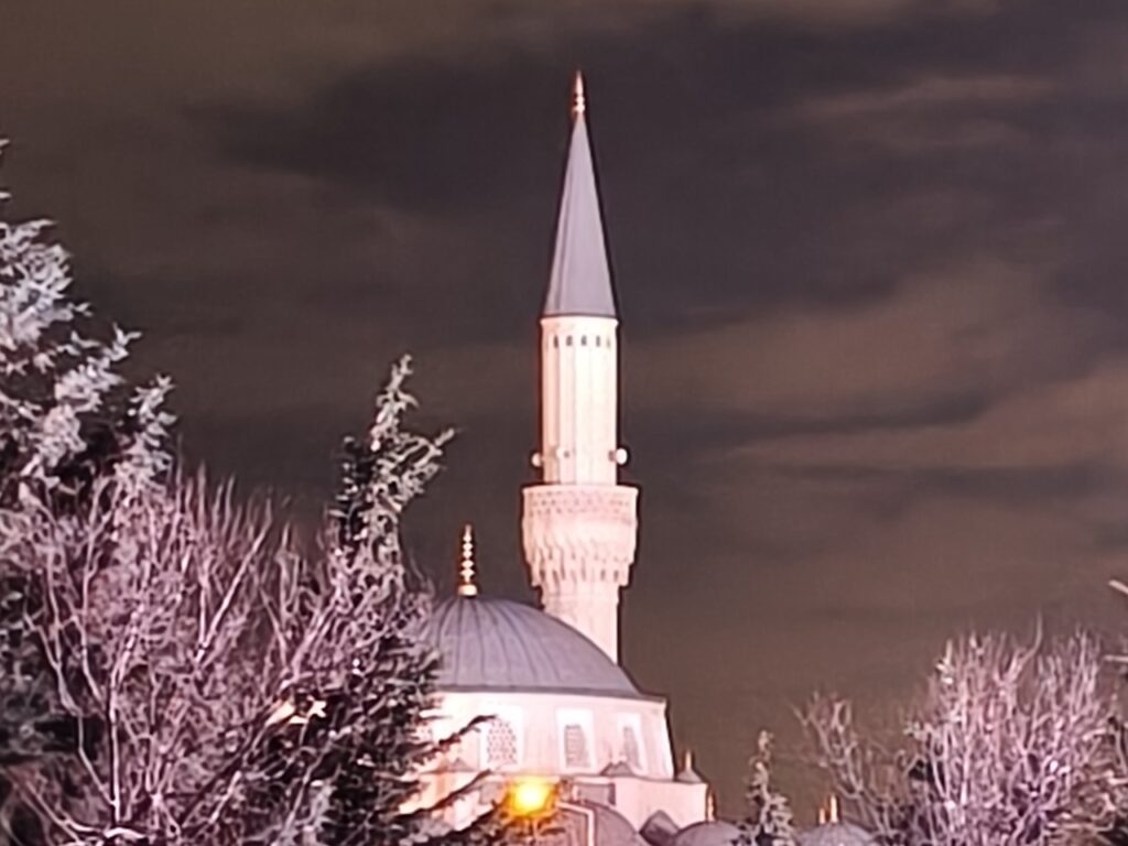 200 megapiksel kamera kompakt gövdeyle buluştu: Oppo Reno 15 Pro İncelemesi