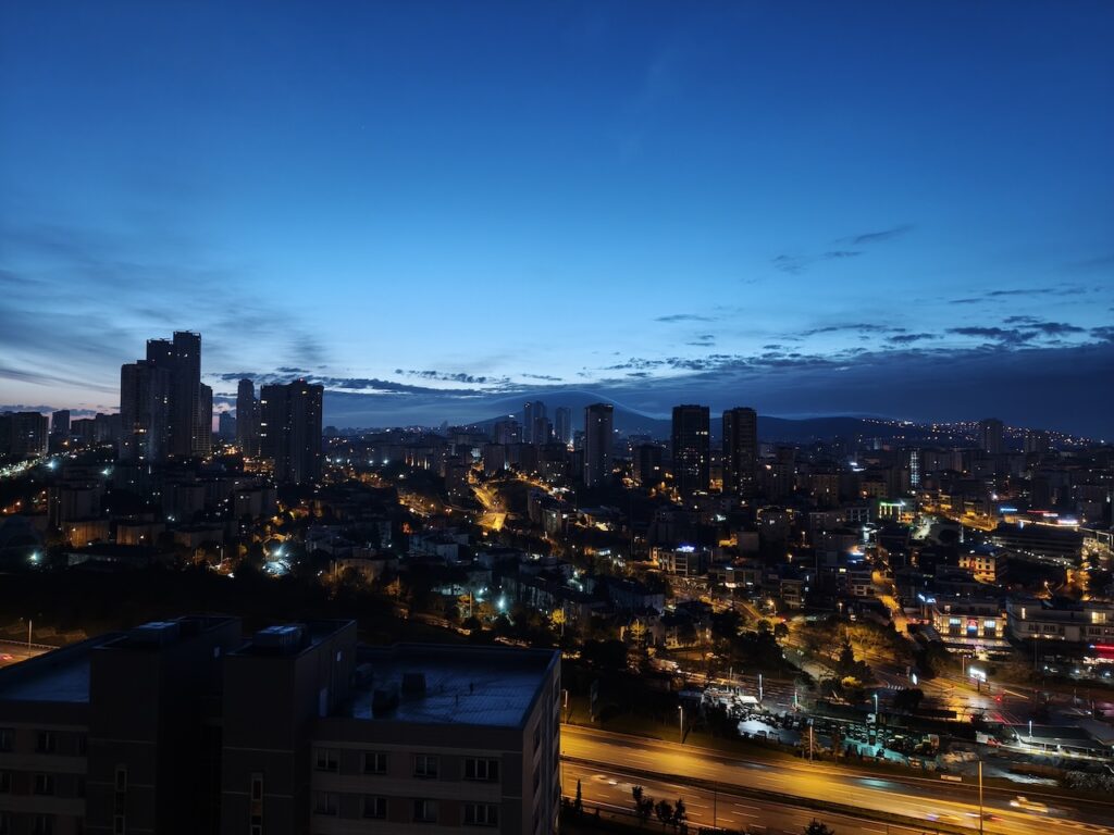 200 megapiksel kamera kompakt gövdeyle buluştu: Oppo Reno 15 Pro İncelemesi