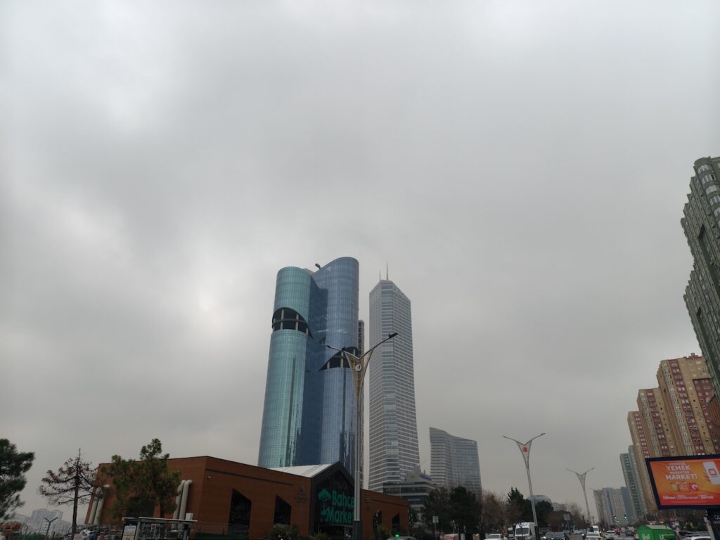 200 megapiksel kamera kompakt gövdeyle buluştu: Oppo Reno 15 Pro İncelemesi