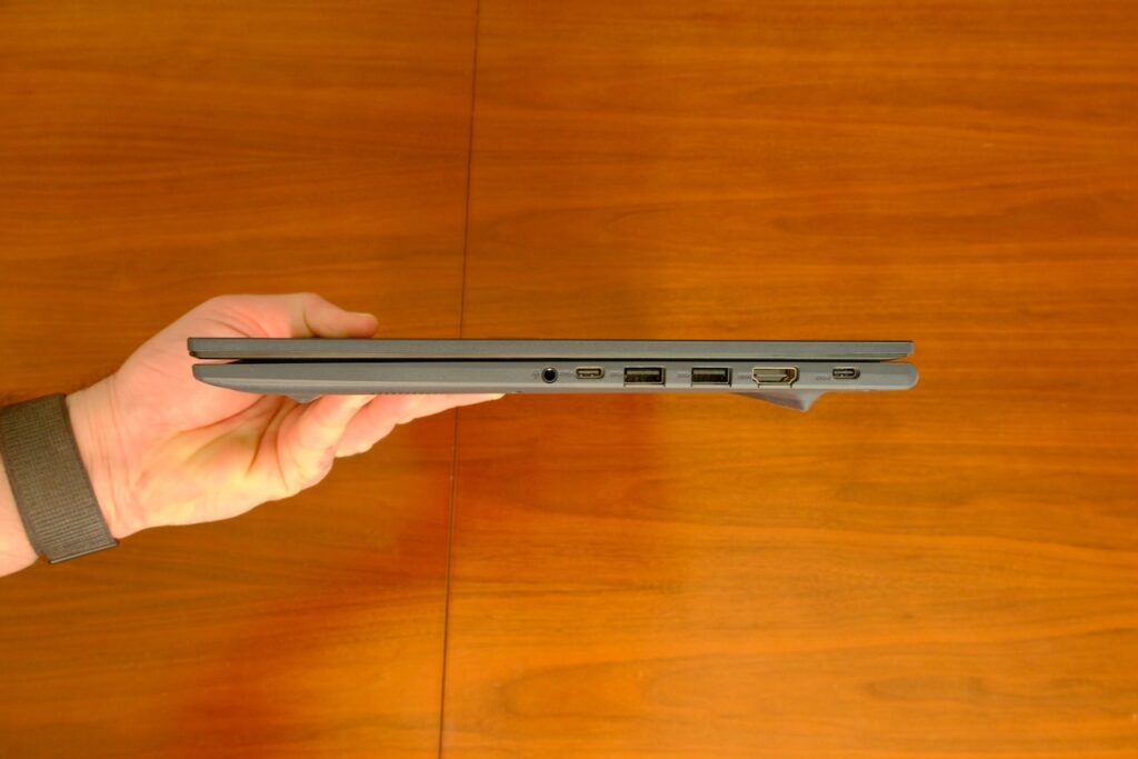 Intel Core 5 120U ile iş ve eğlence arasında güçlü bir köprü: ASUS Vivobook 15 X1504V İncelemesi