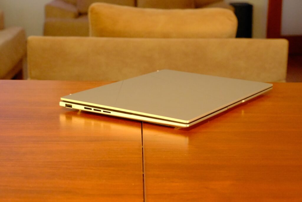 ASUS Zenbook 14 UX3405CA İncelemesi