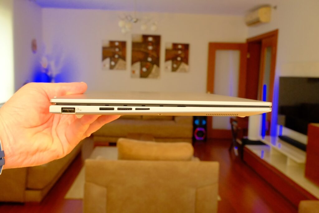 ASUS Zenbook 14 UX3405CA İncelemesi