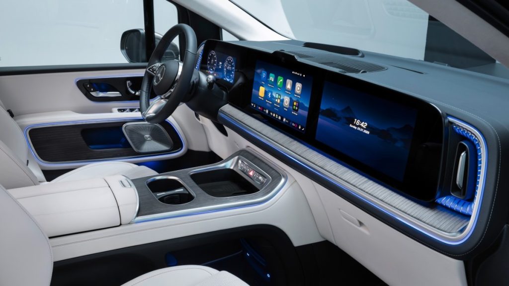 Mercedes-Benz VLE yola çıkıyor: 8 kişilik elektrikli lüks van