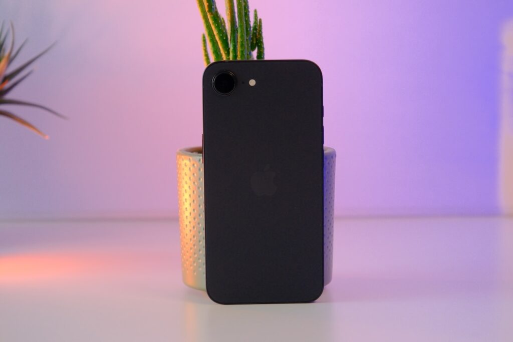 Doğru telefon, doğru fiyat mı? Apple iPhone 17e İncelemesi