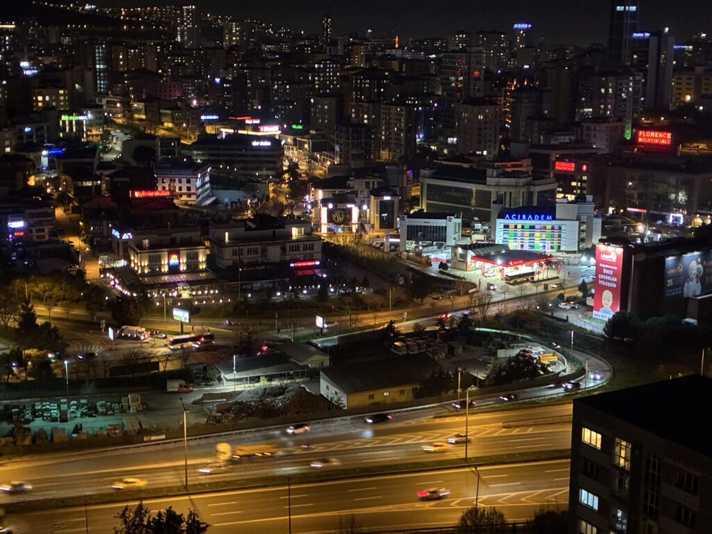 Doğru telefon, doğru fiyat mı? Apple iPhone 17e İncelemesi