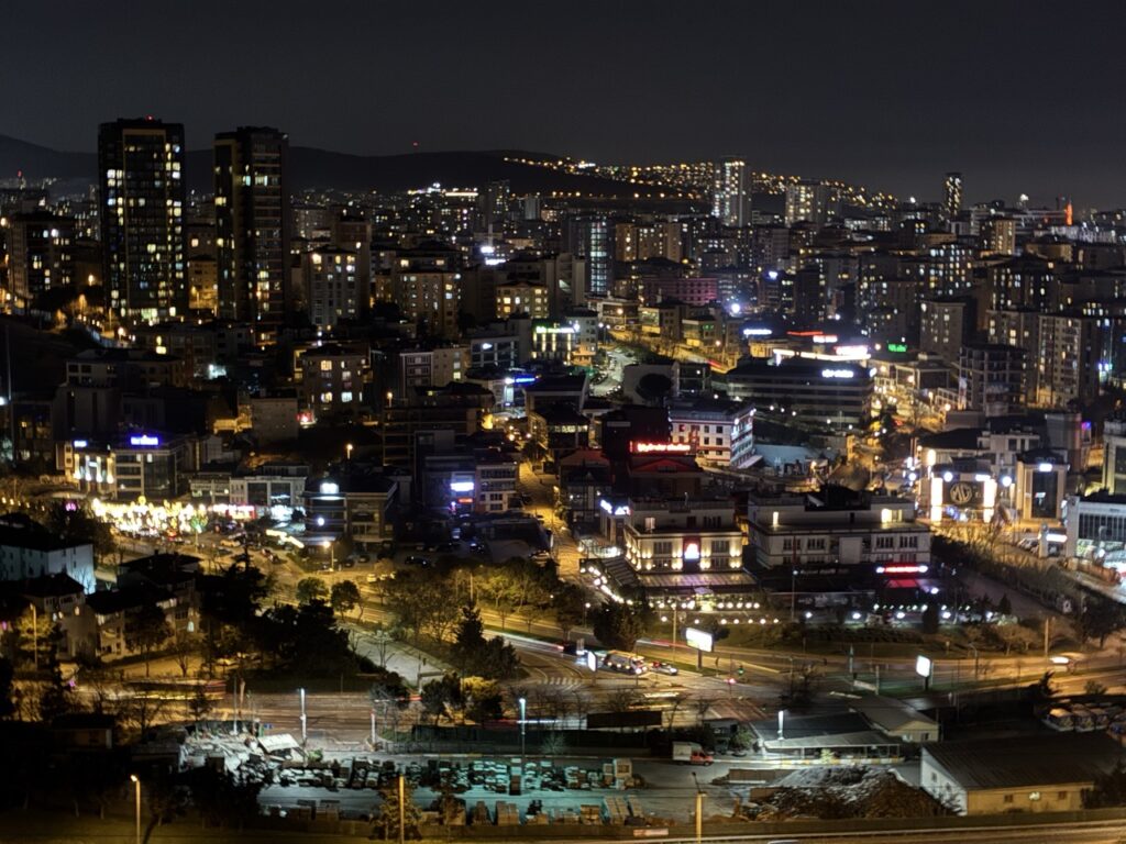 Doğru telefon, doğru fiyat mı? Apple iPhone 17e İncelemesi