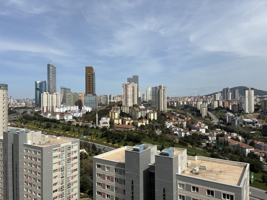 Doğru telefon, doğru fiyat mı? Apple iPhone 17e İncelemesi