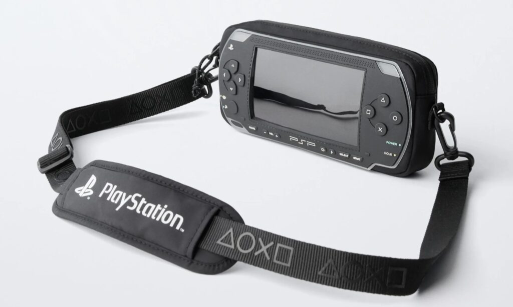 Sony yapmadı, Zara yaptı: PSP çanta olarak geri döndü