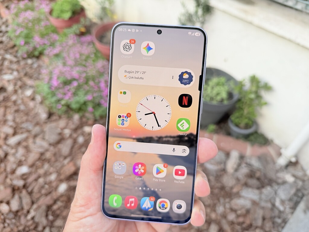 İnce tasarım, uzun süreli güncelleme garantisi: Samsung Galaxy A57 5G İncelemesi