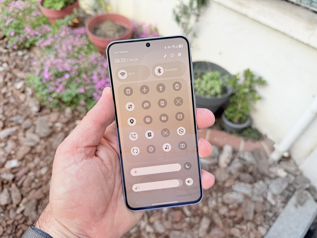 İnce tasarım, uzun süreli güncelleme garantisi: Samsung Galaxy A57 5G İncelemesi