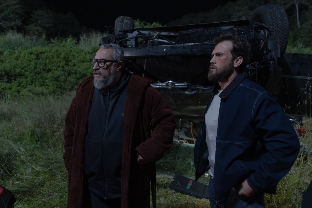 Netflix’in yeni Türk dizisi Eve Giden Yol’un çekimleri başladı