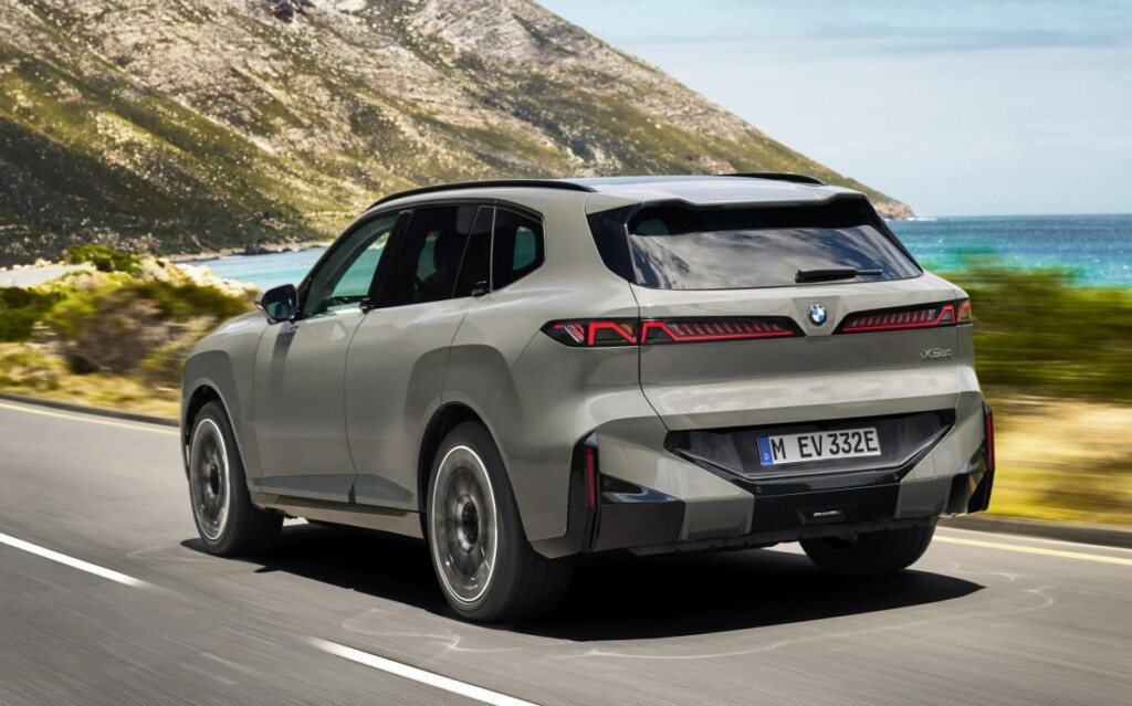 BMW elektrikli SUV serisini iX5 ile büyütüyor