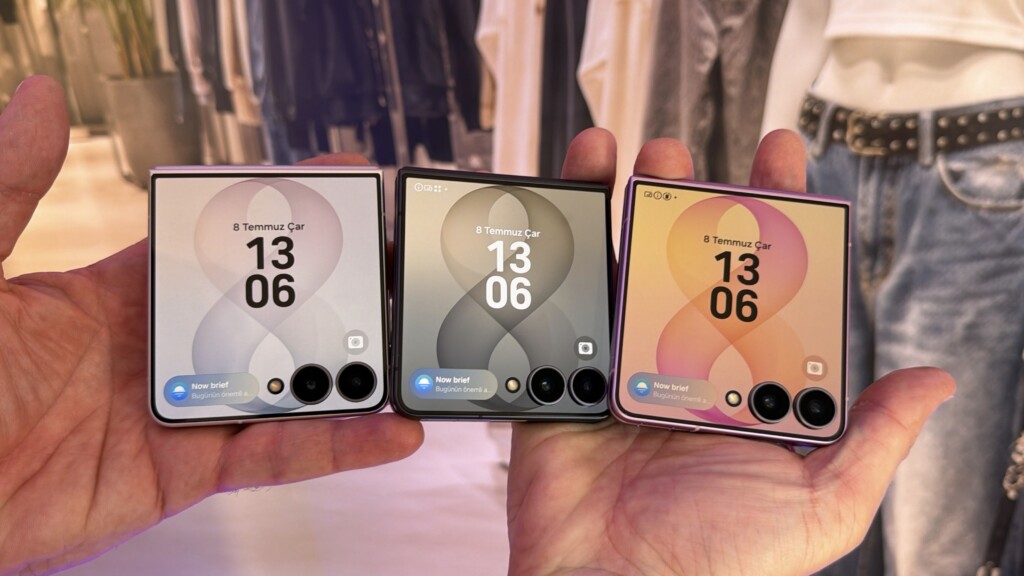 Samsung Galaxy Z Flip 8’i tanıttı: Kapak ekranı artık daha fazla iş yapıyor