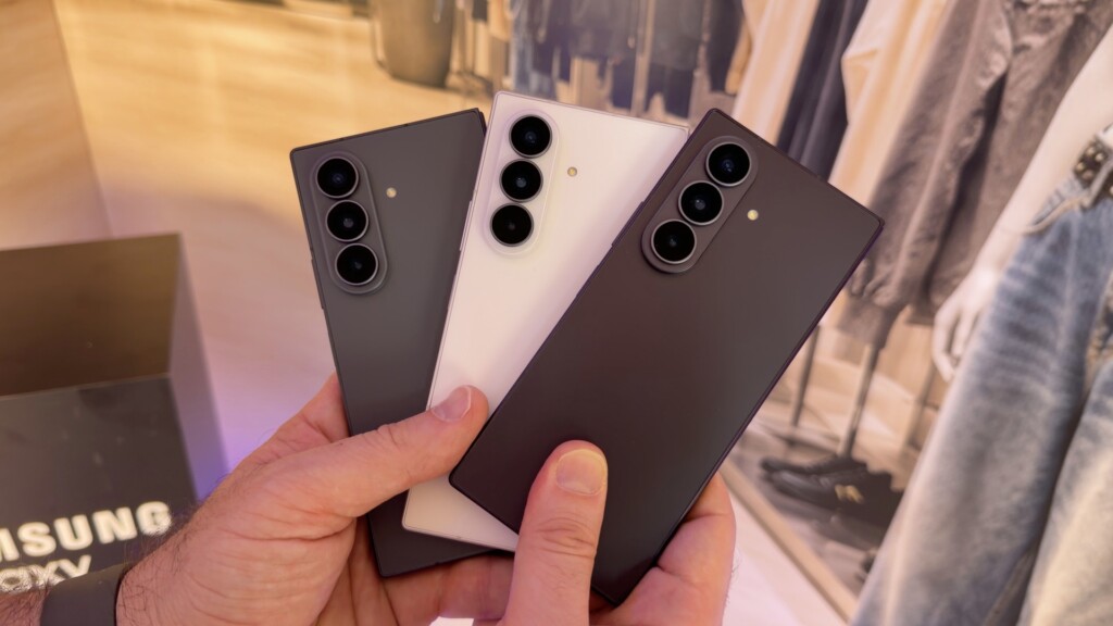 Samsung iki yeni Fold modelini tanıttı: Ultra sürüm 200 MP kamerayla geliyor
