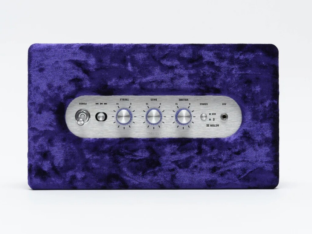 Marshall Acton III, Hendrix’in sahne stiline büründü