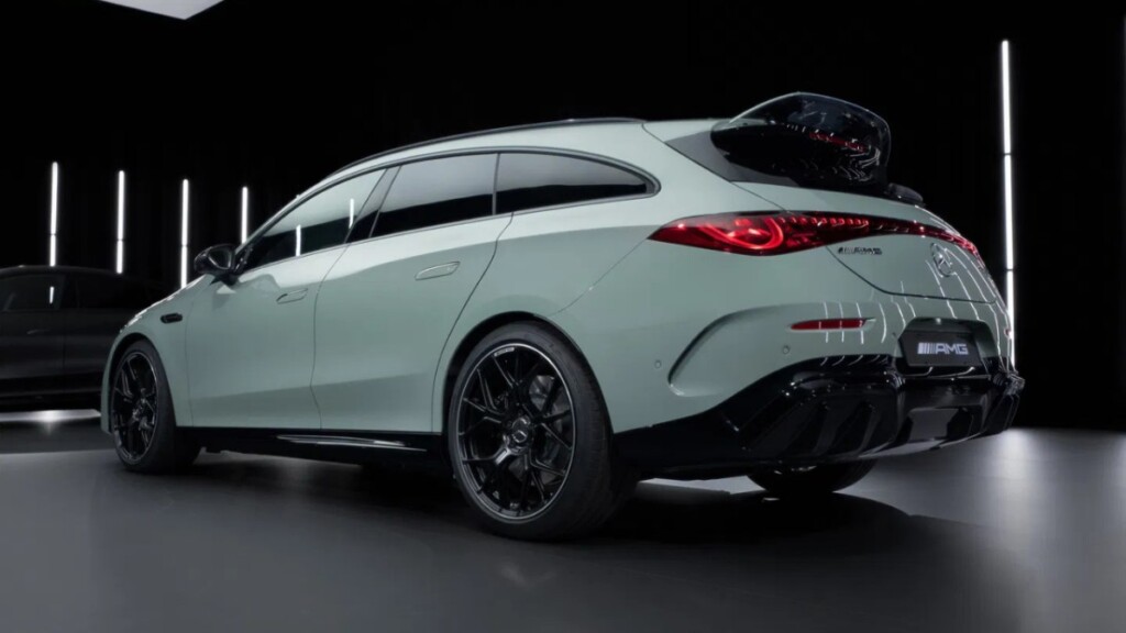 Mercedes-AMG elektrikli CLA 45 modelini 680 beygir gücüyle tanıttı