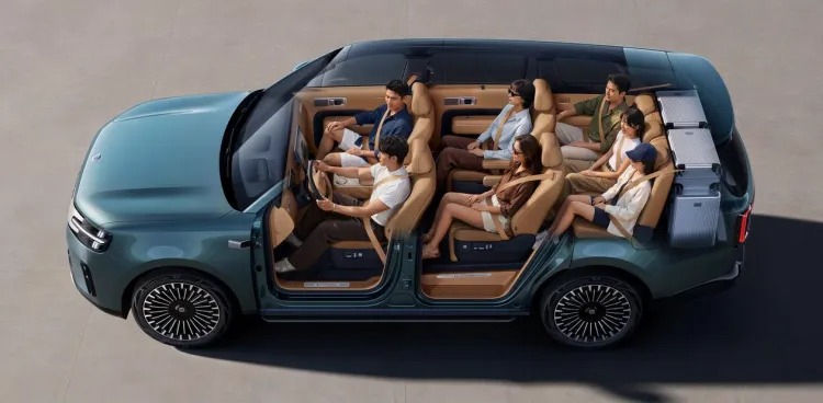 Xiaomi’nin yeni elektrikli SUV modeli ev gibi bir iç mekân sunuyor