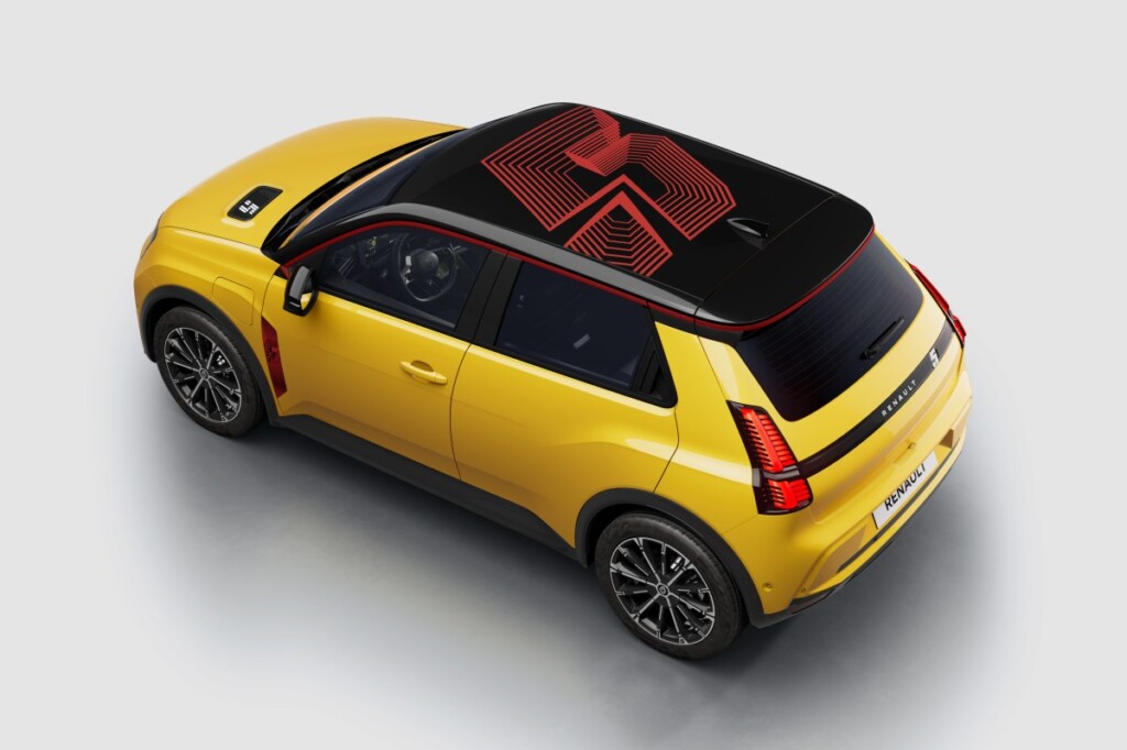 Renault 5 E-Tech sessiz sedasız daha iyi bir otomobile dönüştü