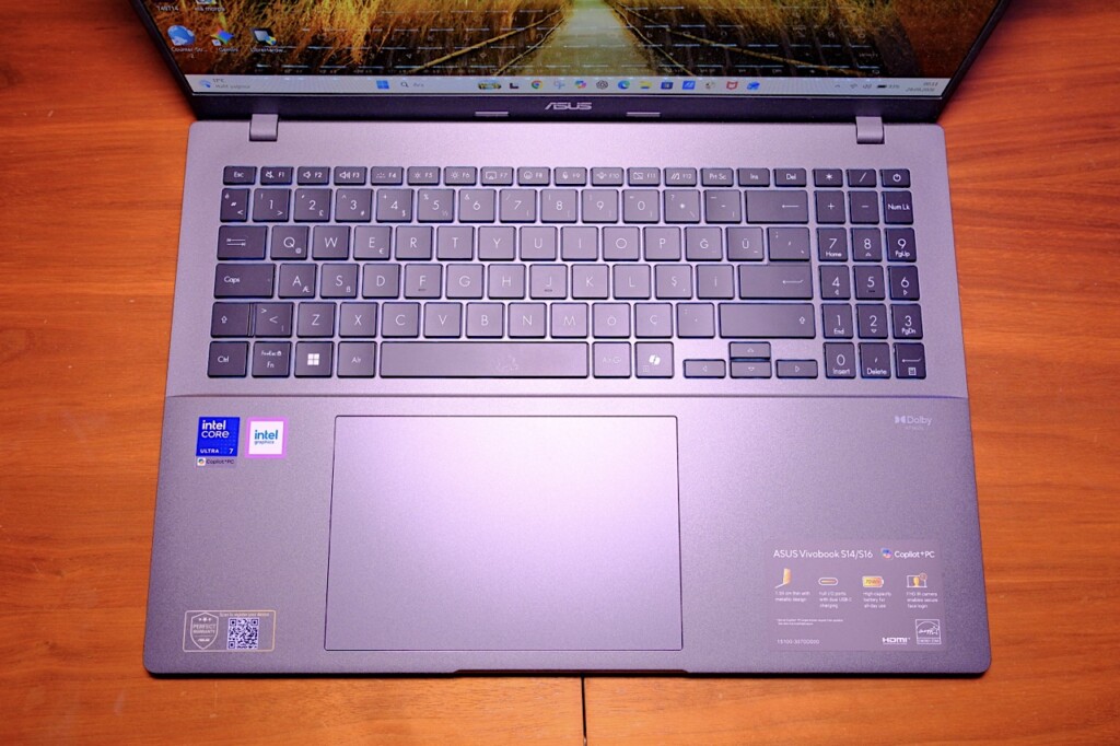 OLED ekran ve Intel Core Ultra 7 ile büyük ekranda çalışma deneyimi! Asus Vivobook S16 İncelemesi