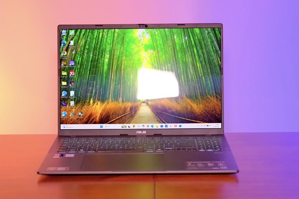 OLED ekran ve Intel Core Ultra 7 ile büyük ekranda çalışma deneyimi! Asus Vivobook S16 İncelemesi