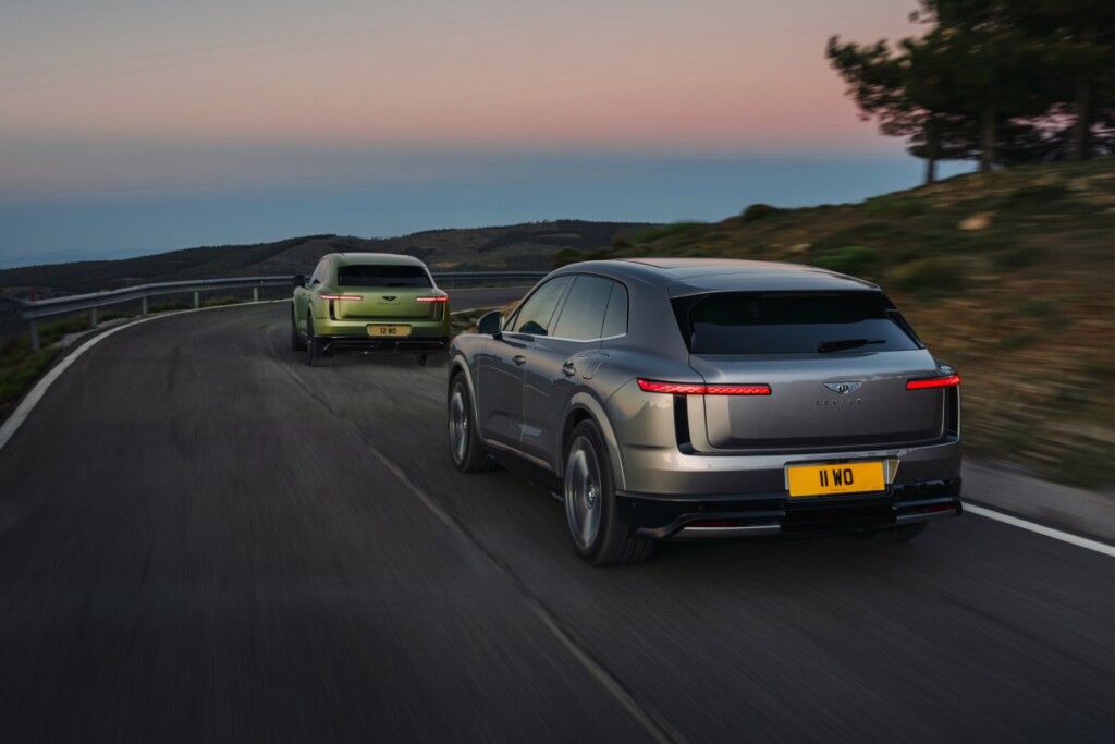 Bentley’nin ilk elektriklisi Torcal geleneksel lüksten vazgeçmiyor