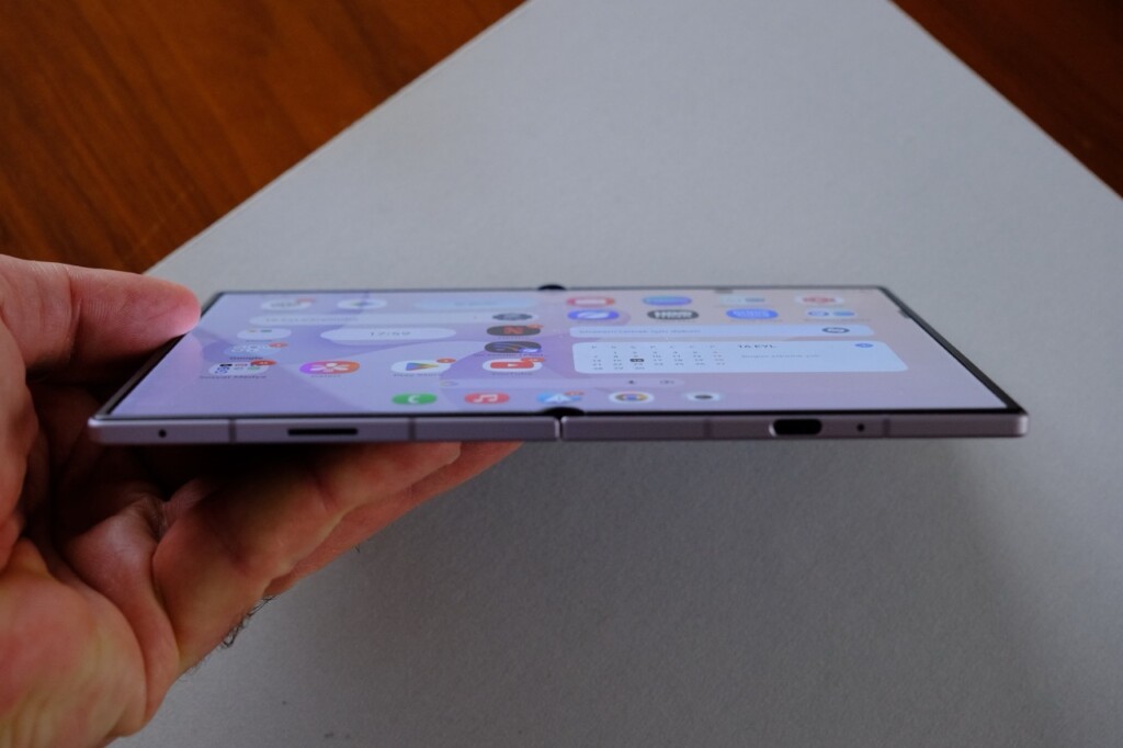 Küçük gövdede büyük ekran keyfi! Samsung Galaxy Z Fold 8 İncelemesi