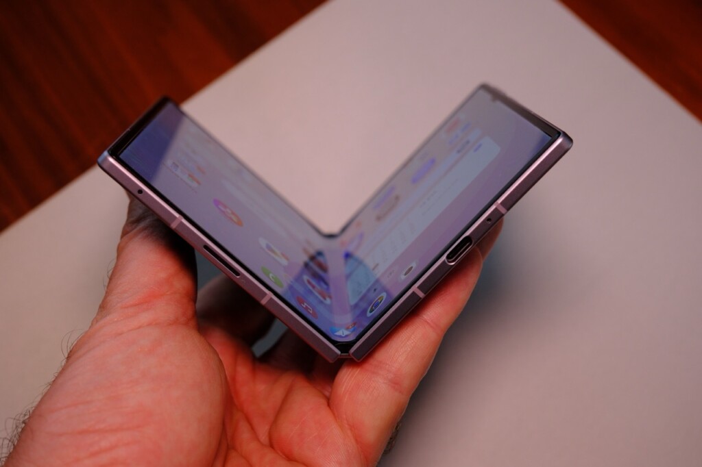 Küçük gövdede büyük ekran keyfi! Samsung Galaxy Z Fold 8 İncelemesi