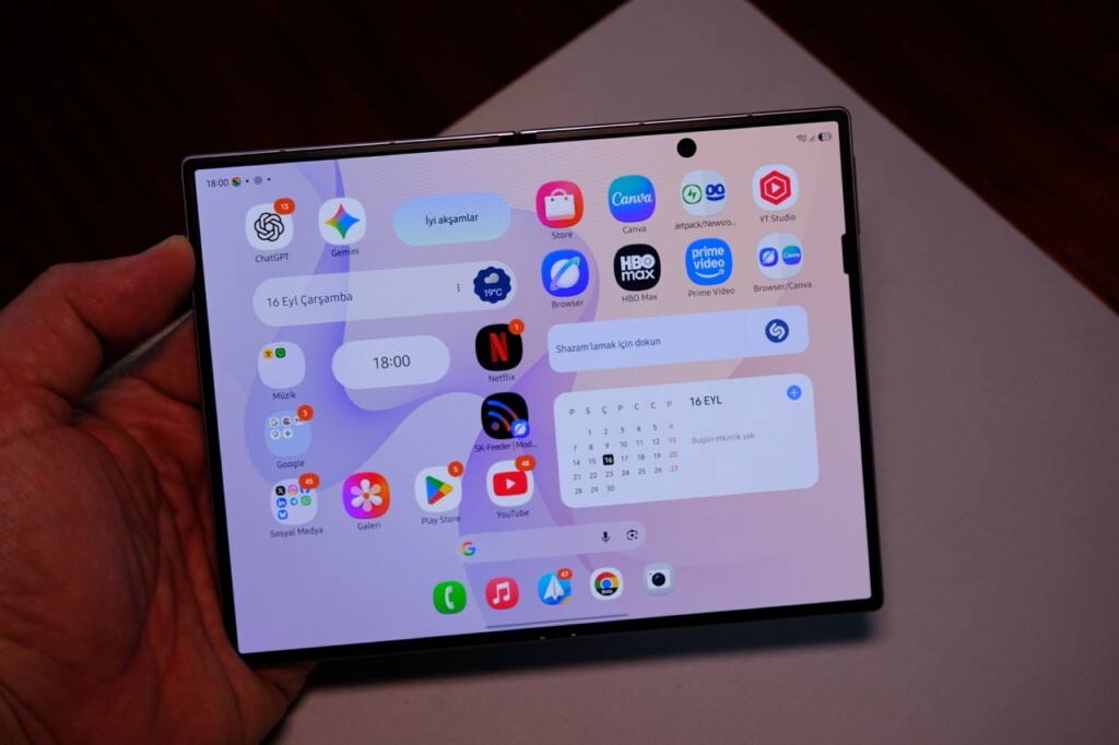 Küçük gövdede büyük ekran keyfi! Samsung Galaxy Z Fold 8 İncelemesi