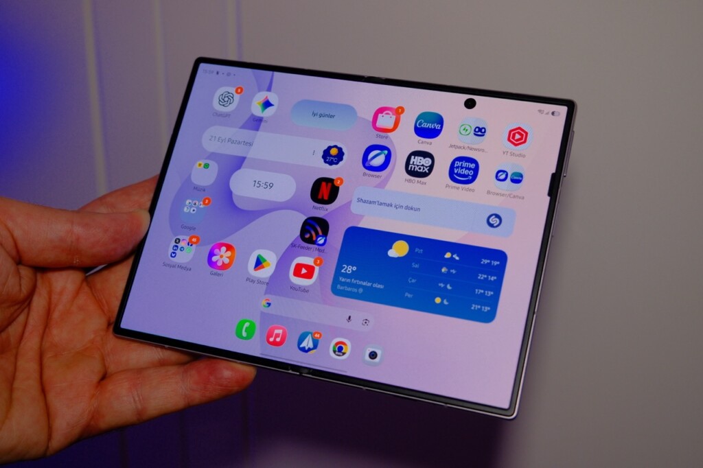 Küçük gövdede büyük ekran keyfi! Samsung Galaxy Z Fold 8 İncelemesi