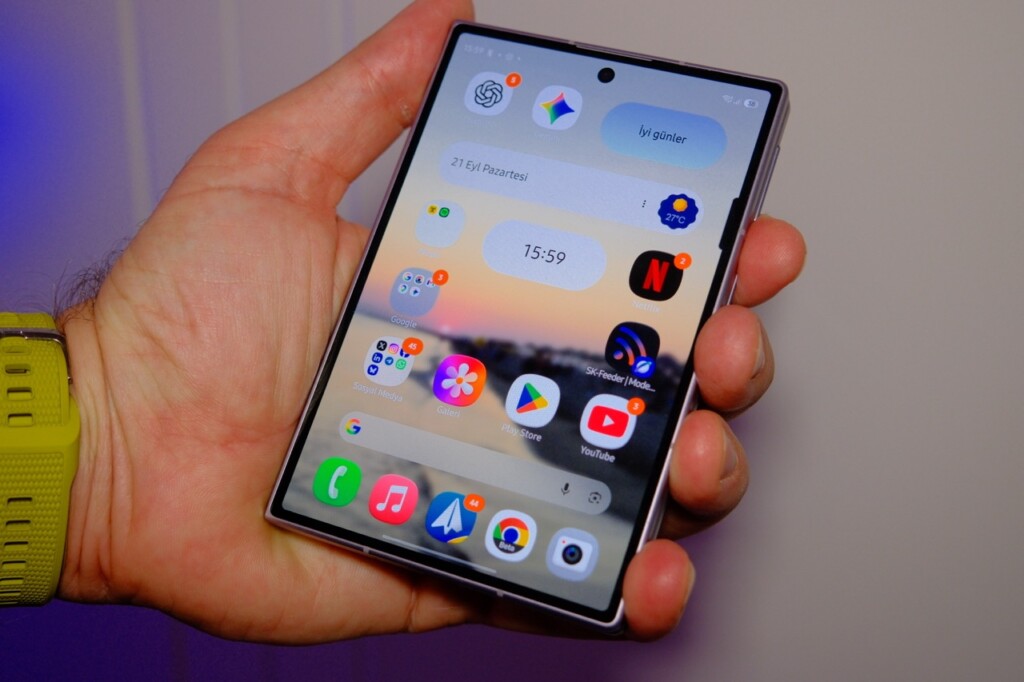Küçük gövdede büyük ekran keyfi! Samsung Galaxy Z Fold 8 İncelemesi