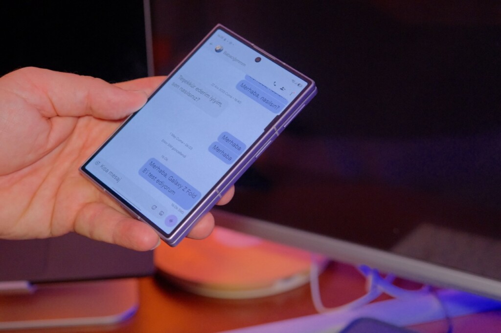 Küçük gövdede büyük ekran keyfi! Samsung Galaxy Z Fold 8 İncelemesi
