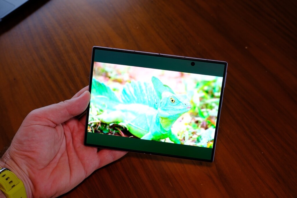 Küçük gövdede büyük ekran keyfi! Samsung Galaxy Z Fold 8 İncelemesi