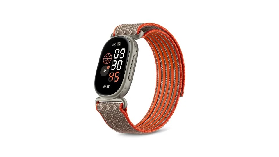 Google Fitbit Edge tanıtıldı, değiştirilebilir piliyle dikkat çekiyor