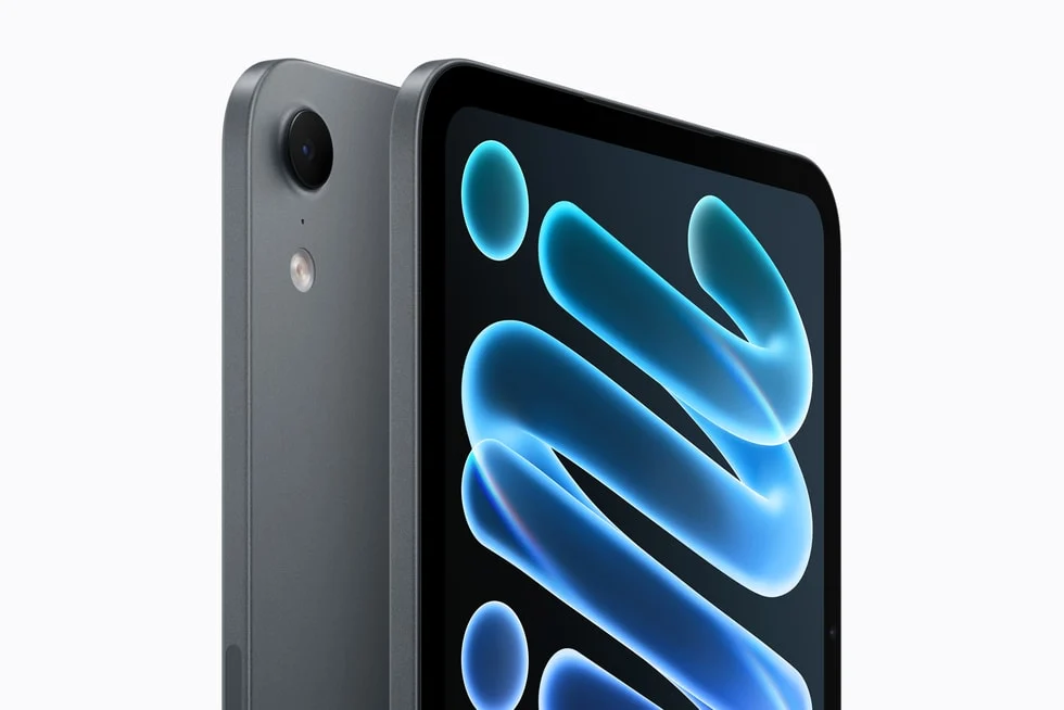 Gece yarısı renkli iPad mini’nin ön ve arka tasarımı
