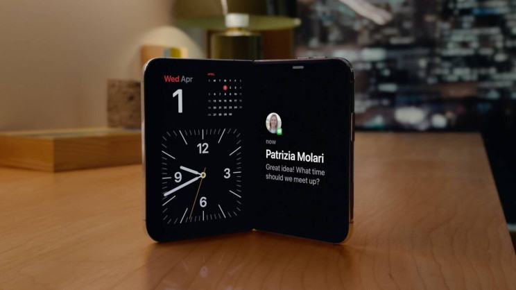 iPhone Duo, şarja takılmadan masa saati ve bilgi ekranı olabiliyor
