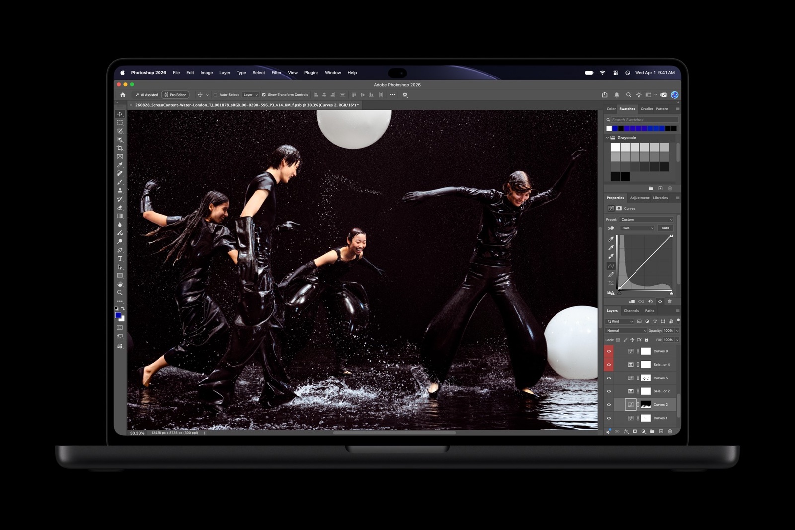 PROLED XDR ekranlı MacBook Pro’da Adobe Photoshop açık